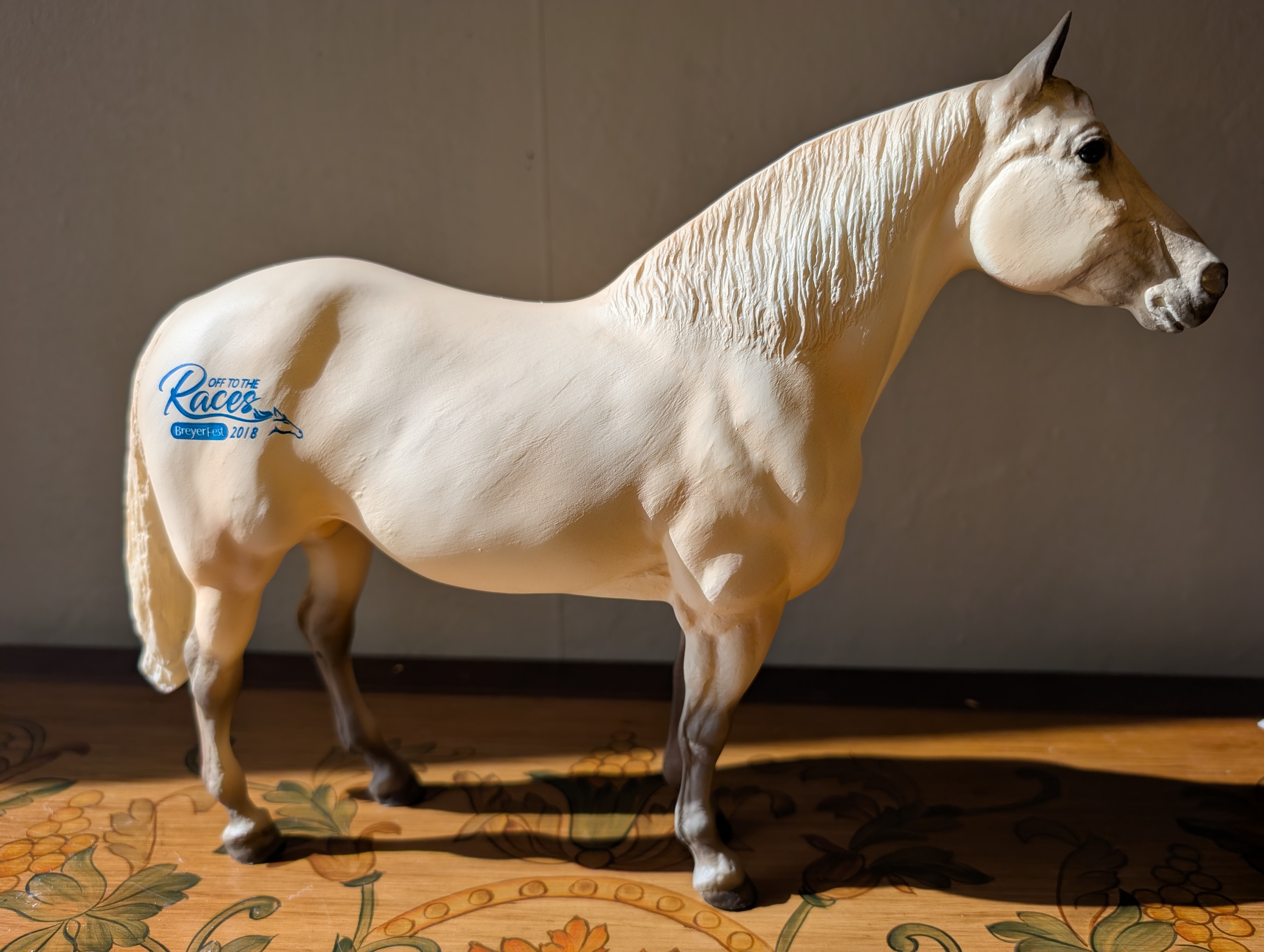 Winner's Circle Autograph Horse With pen